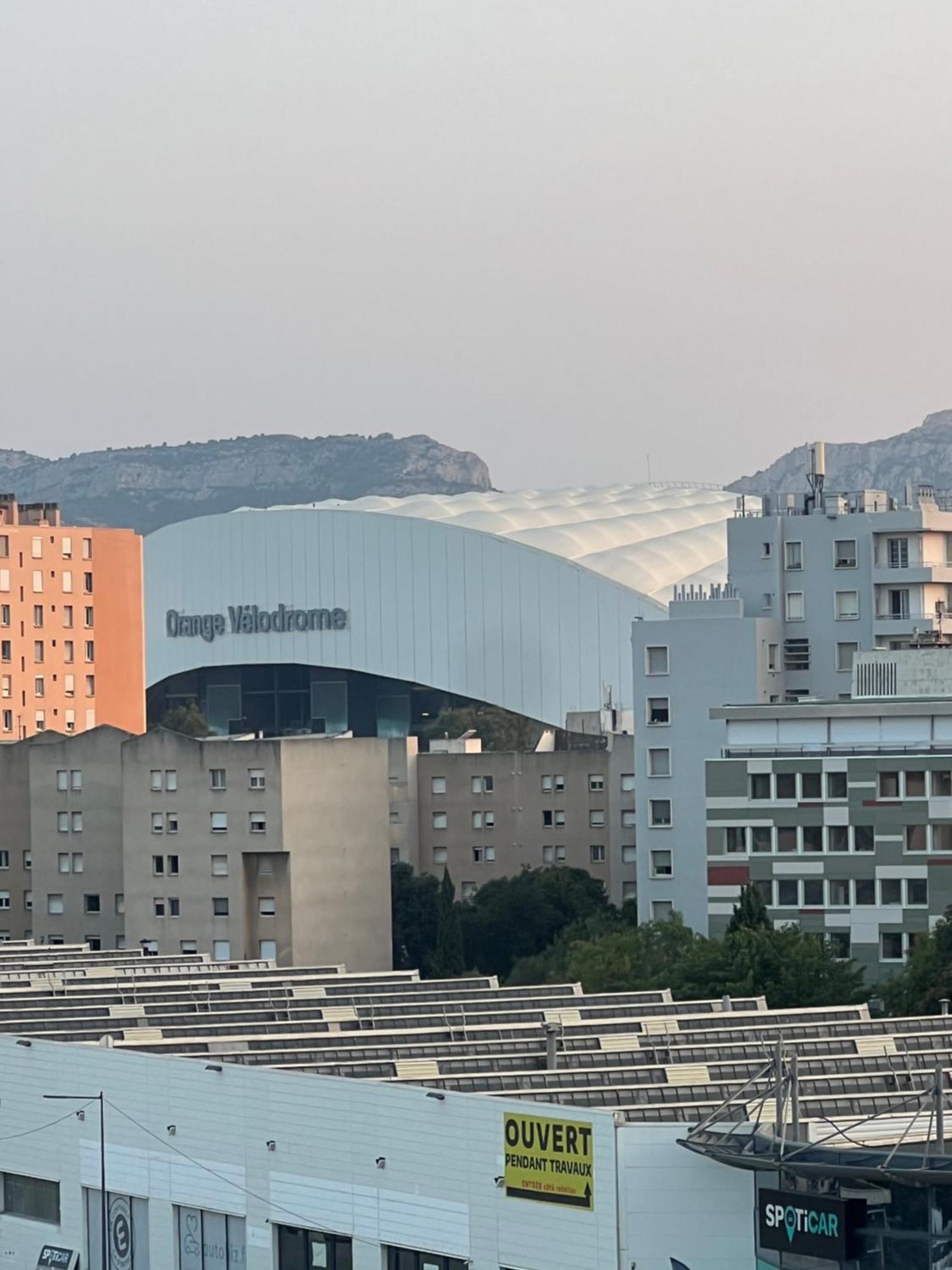 Appartement 2 Chambre Et Grand Sejour 100M2 A 5 Min Du Stade Velodrome Marseilles Exterior foto